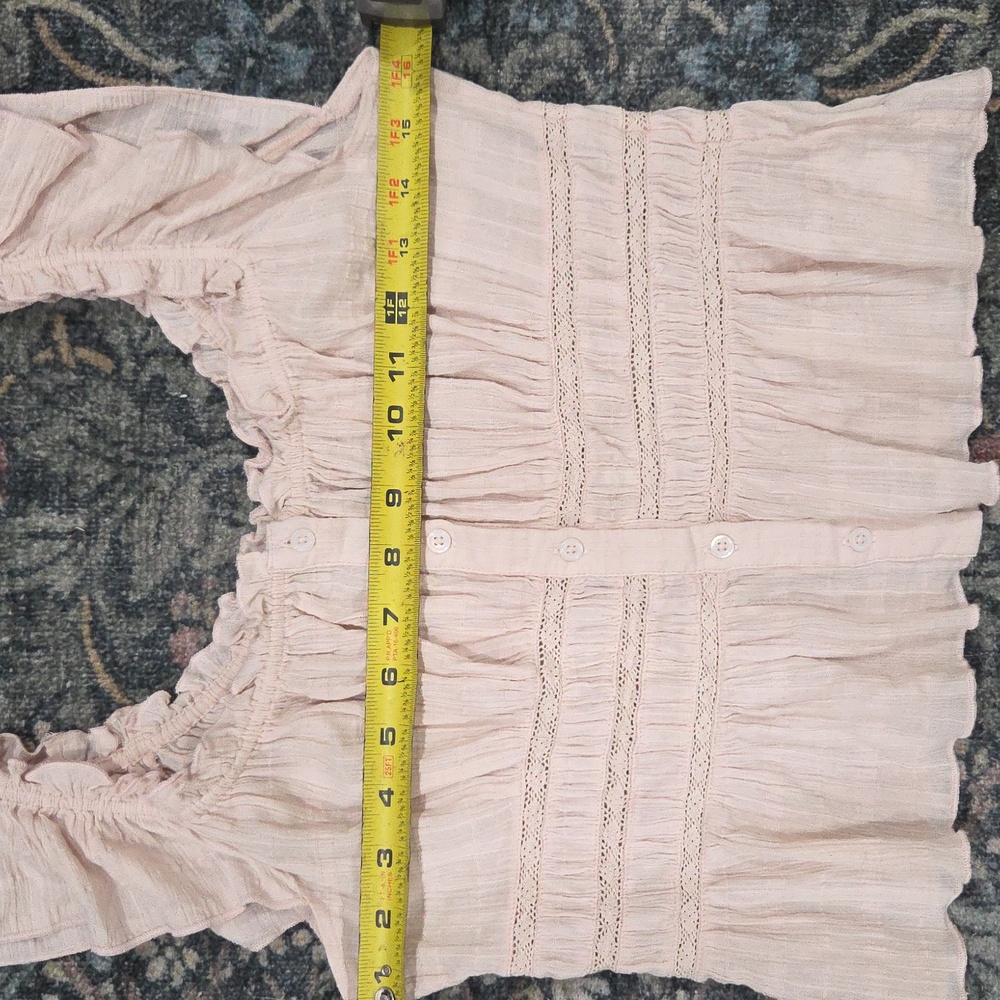 AE Ruched Flutter Sleeve Blouse - Picture 13 of 14